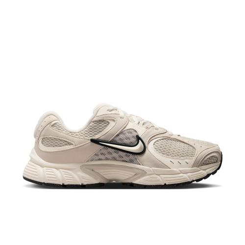 W NIKE V5 RNR