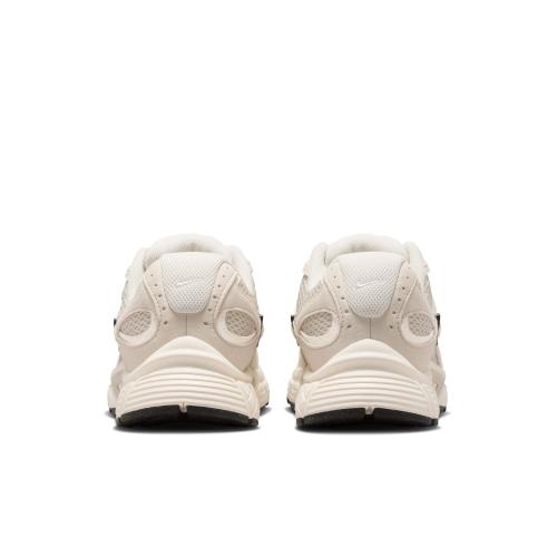 W NIKE V5 RNR